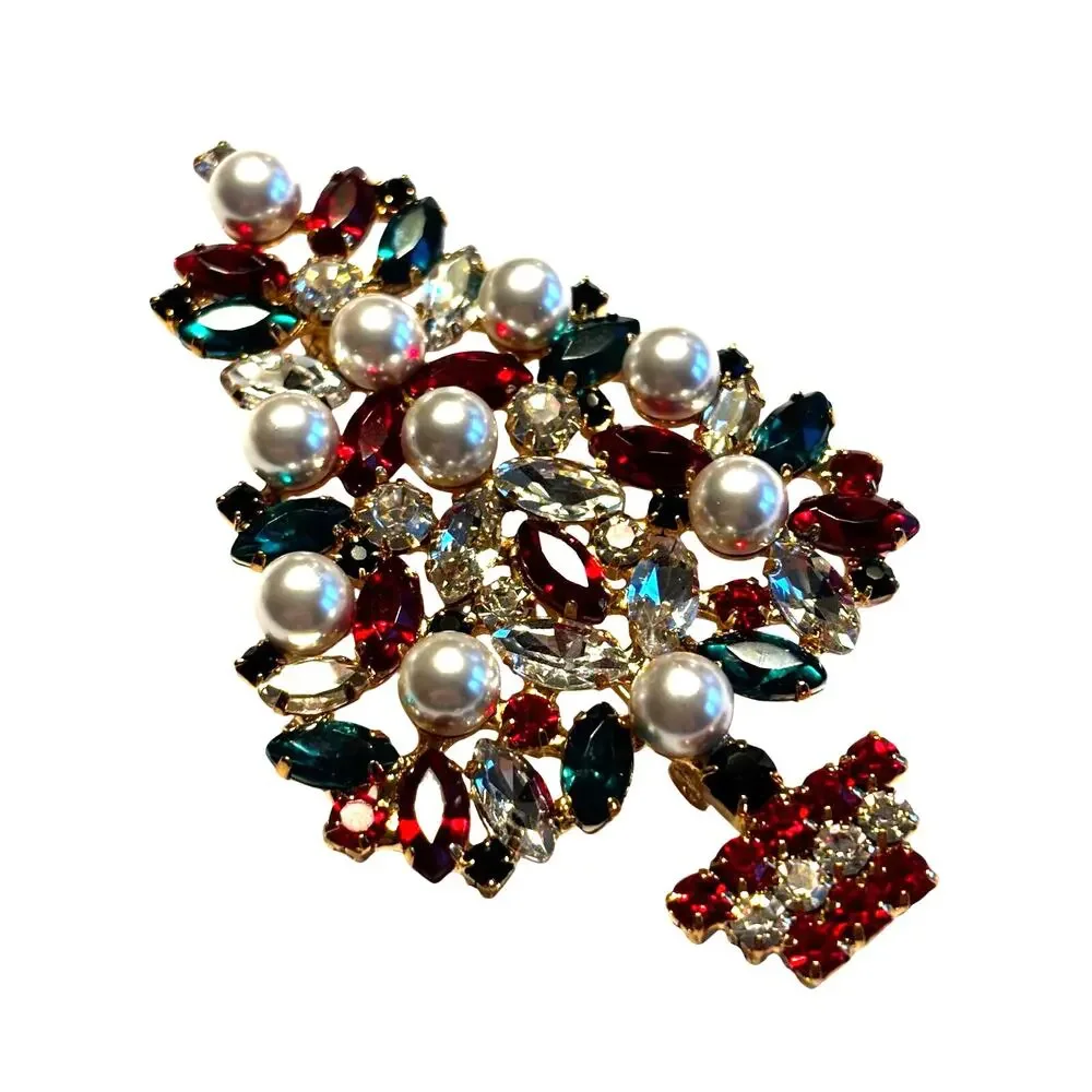 Christmas tree brooch ornate gold festive red & green rhinestones & pearl beads